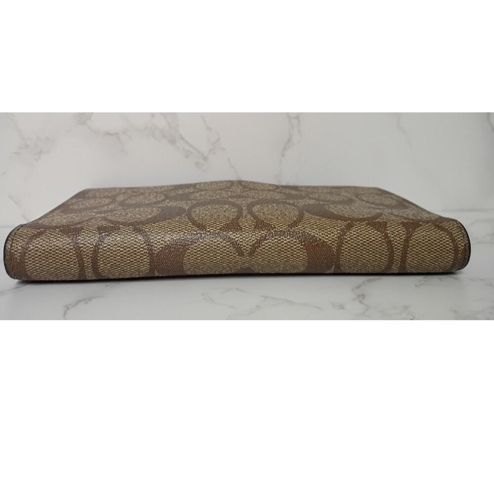 COACH Slim Zip Wallet in Signature Coated Canvas - EUC - Picture 2 of 8